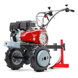 01_Caiman Vario 70S Plow TWK+ red_1000х1000